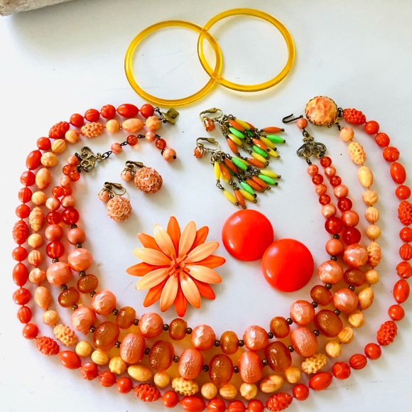 Retro vintage Orange Neon Bead Necklace Mod flower lot - Picture 3 of 16